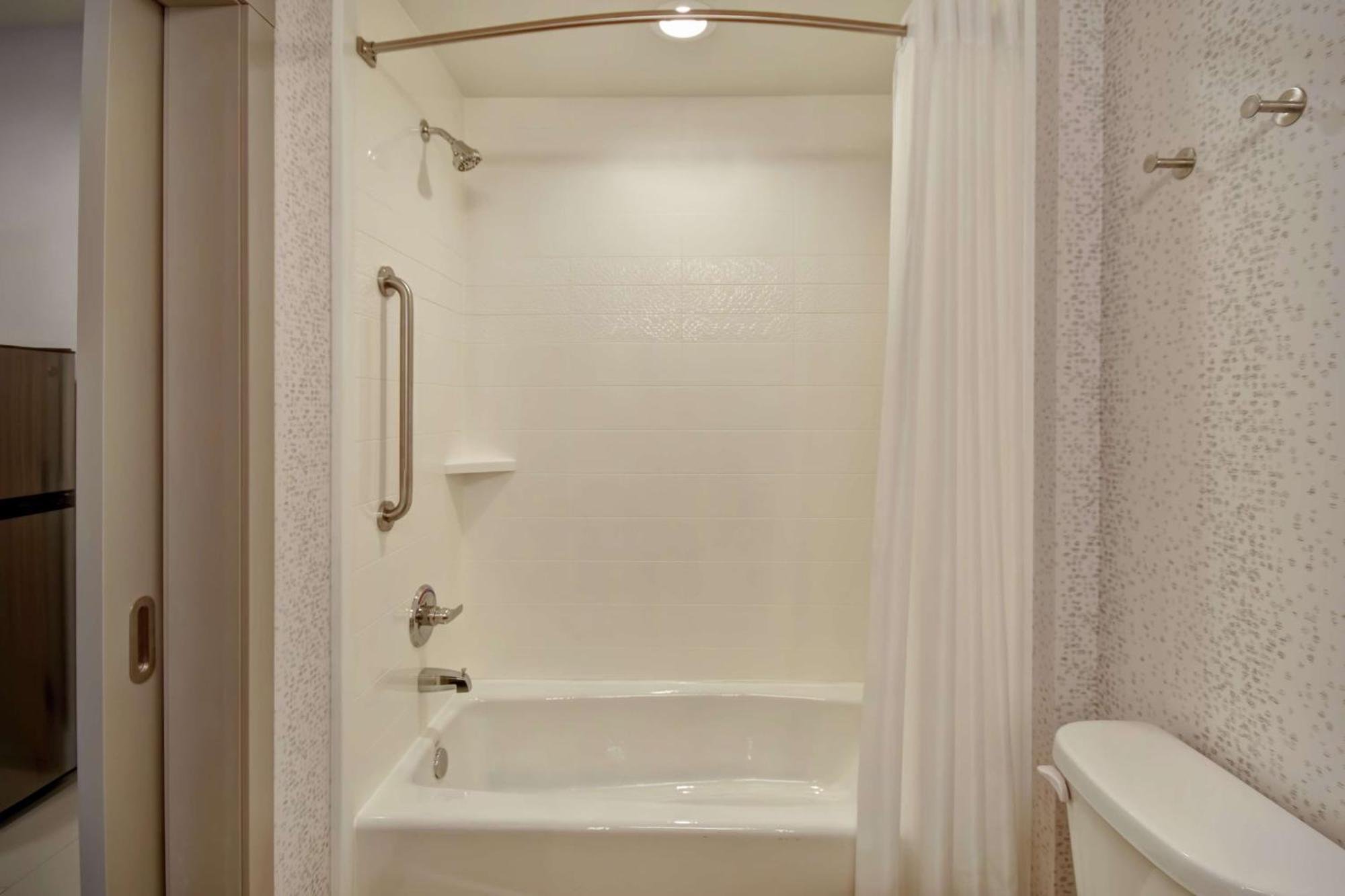 Home2 Suites By Hilton Wichita Northeast Bagian luar foto