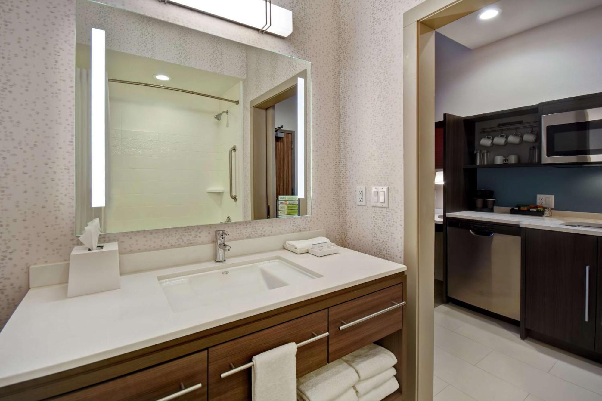 Home2 Suites By Hilton Wichita Northeast Bagian luar foto